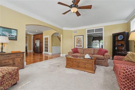 1933 Rock Creek Akron OH 44333