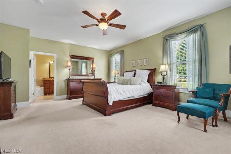 1933 Rock Creek Akron OH 44333