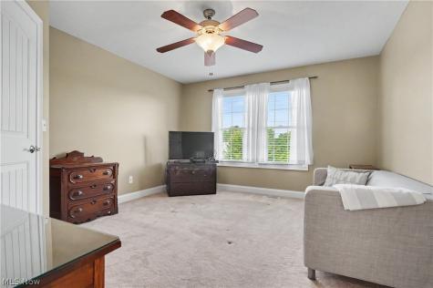 1933 Rock Creek Akron OH 44333
