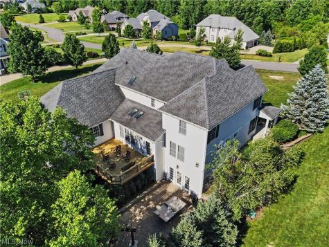 1933 Rock Creek Akron OH 44333
