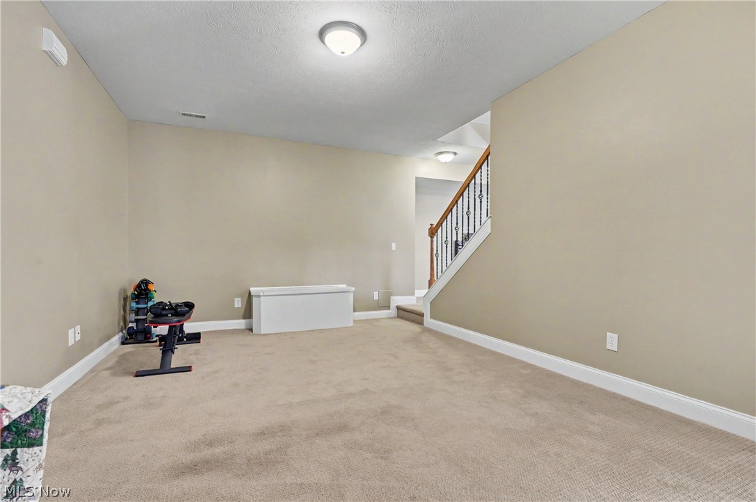1933 Rock Creek Akron OH 44333