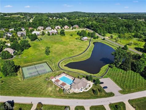 1933 Rock Creek Akron OH 44333