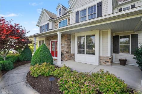1933 Rock Creek Akron OH 44333
