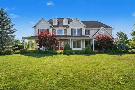 1933 Rock Creek S Akron OH 44333