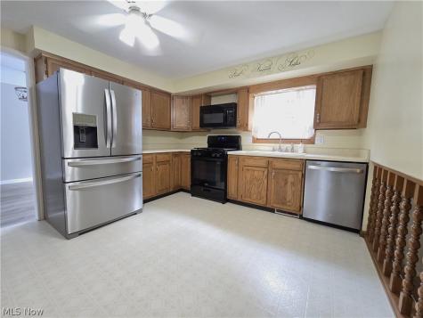 415 31st Street SW Barberton OH 44203