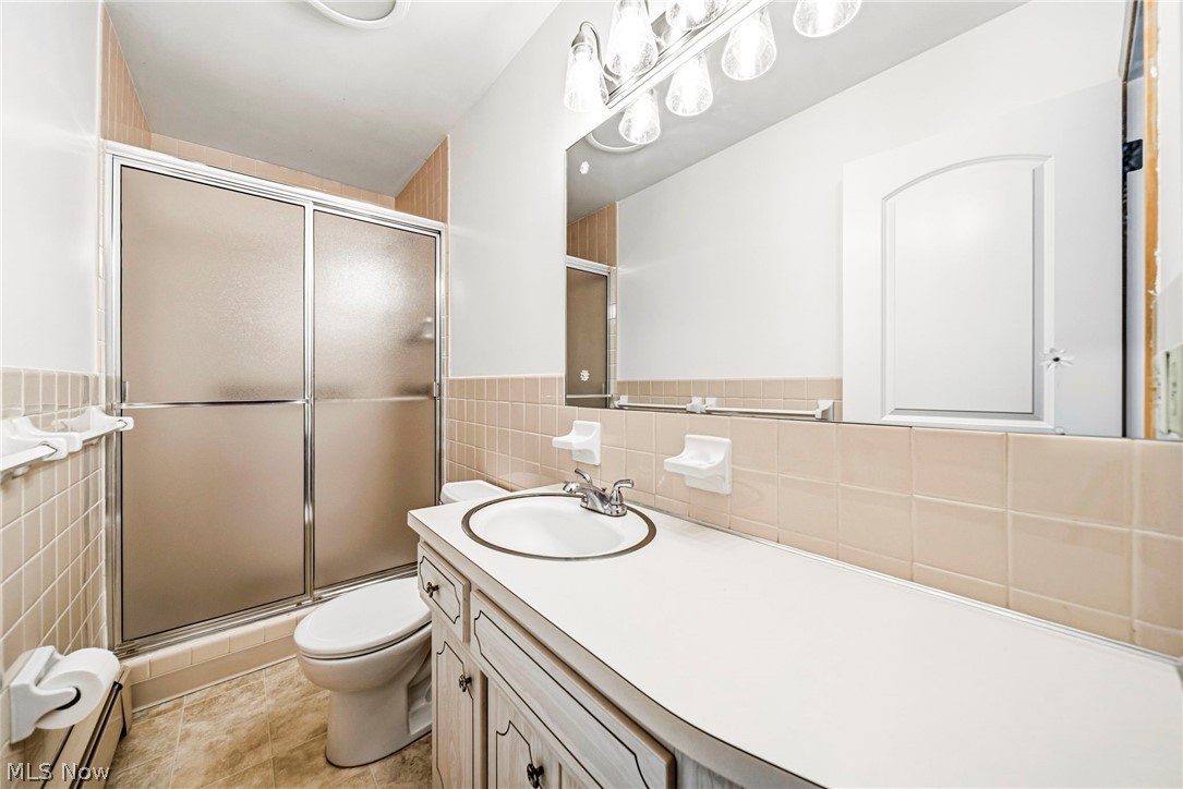 8074 Farview Oval Brecksville OH 44141