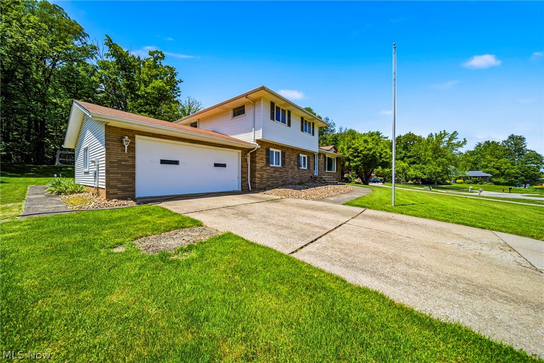 8074 Farview Oval Brecksville OH 44141