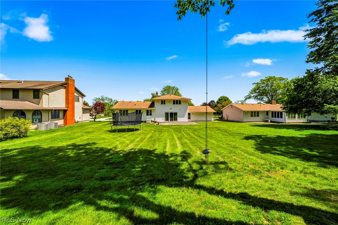 8074 Farview Oval Brecksville OH 44141