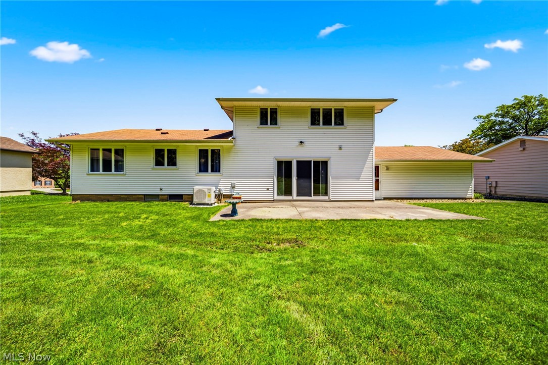 8074 Farview Oval Brecksville OH 44141