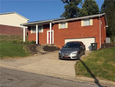 3218 Saint Charles Drive Steubenville OH 43952