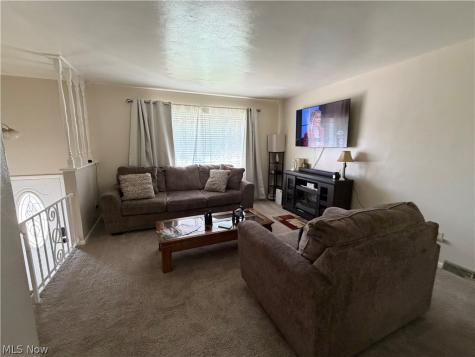 3218 Saint Charles Drive Steubenville OH 43952