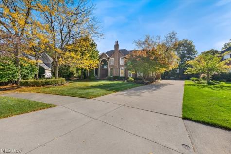 1551 Stone Court Westlake OH 44145
