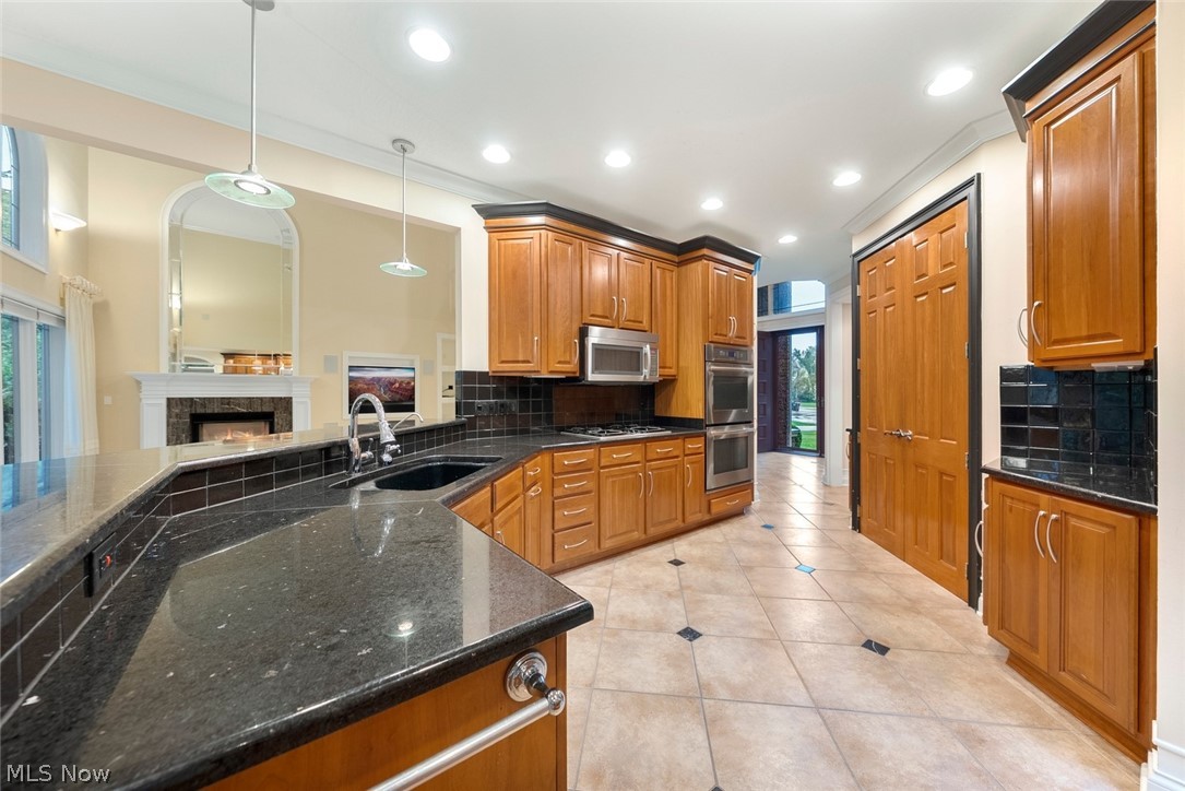 1551 Stone Court Westlake OH 44145