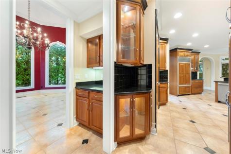 1551 Stone Court Westlake OH 44145