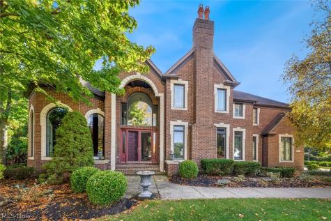 1551 Stone Court Westlake OH 44145