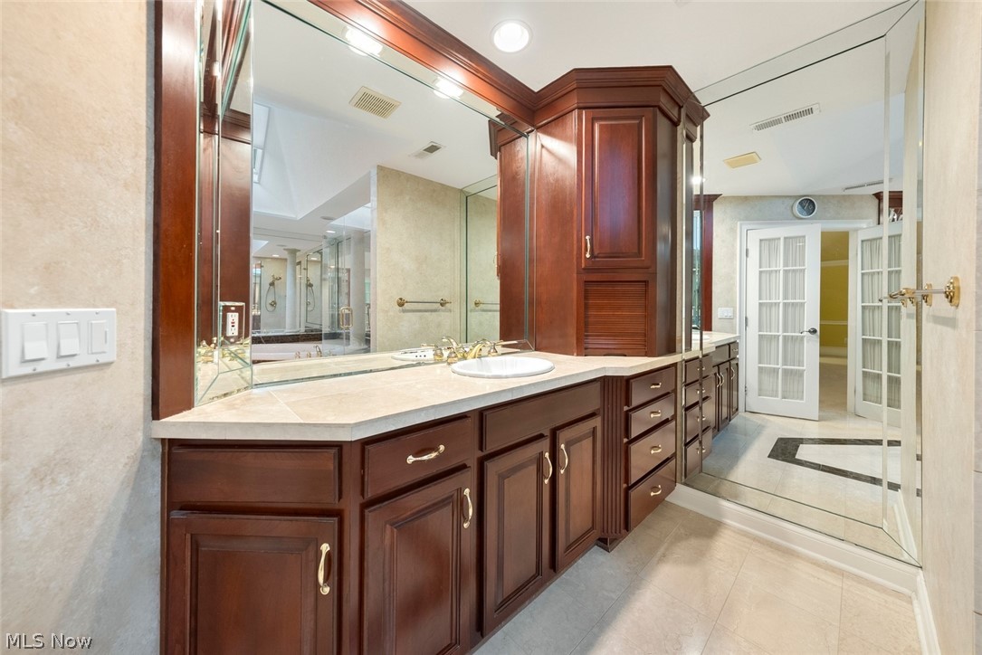 1551 Stone Court Westlake OH 44145