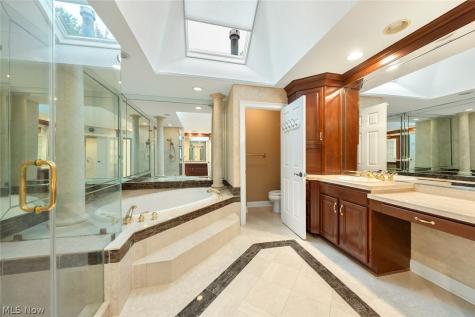 1551 Stone Court Westlake OH 44145
