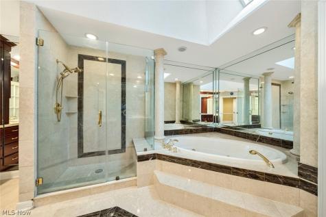 1551 Stone Court Westlake OH 44145