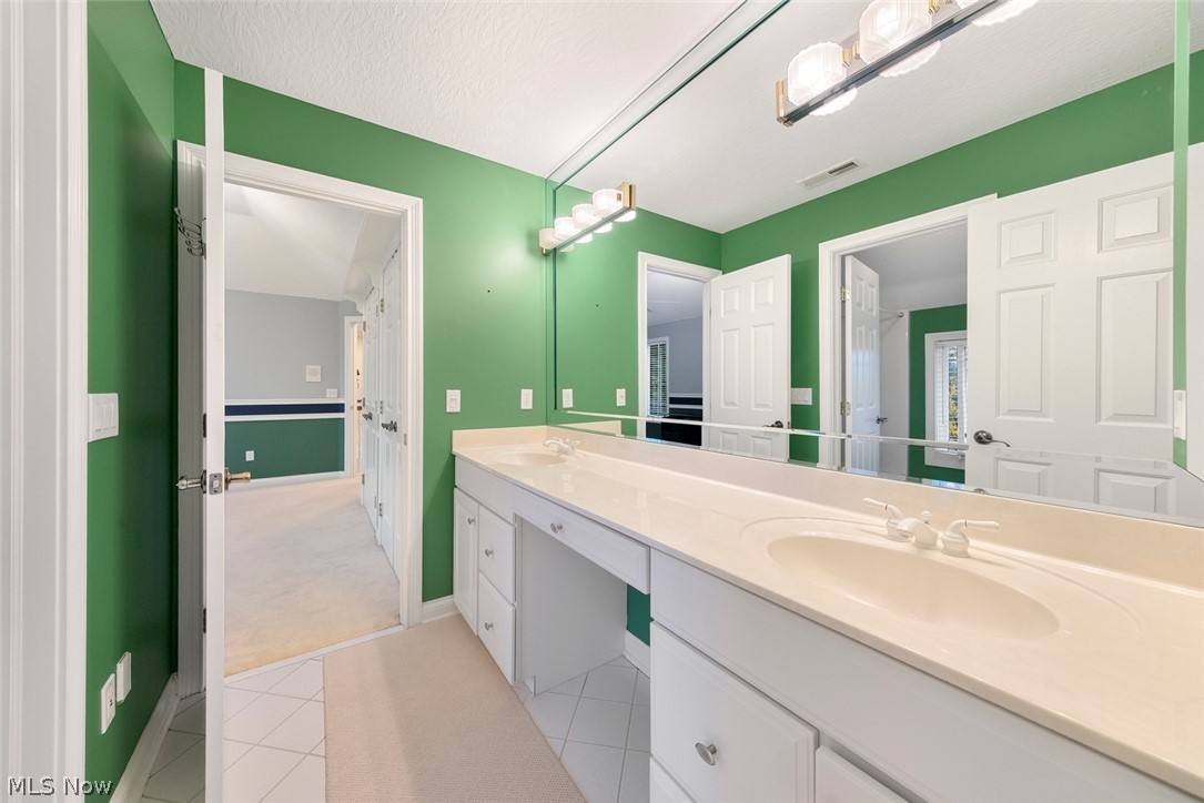 1551 Stone Court Westlake OH 44145