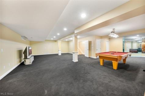 1551 Stone Court Westlake OH 44145