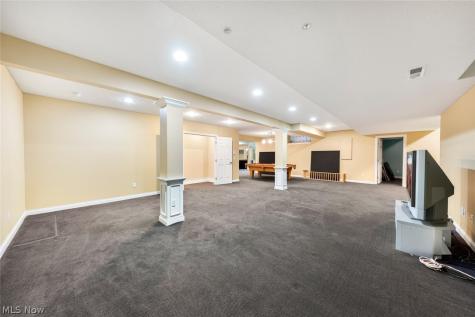 1551 Stone Court Westlake OH 44145