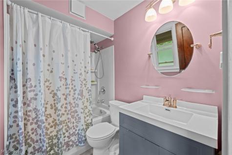 3322 E Fairfax Road Cleveland Heights OH 44118