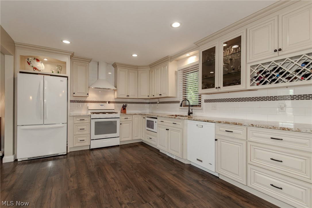 397 Connie Court Eastlake OH 44095