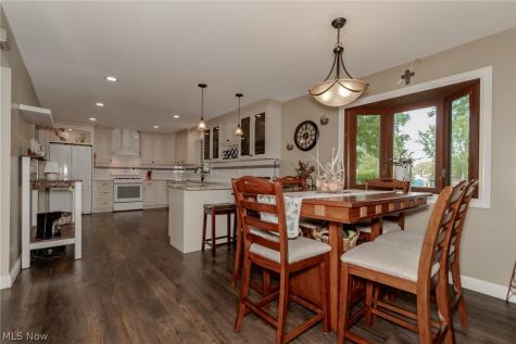 397 Connie Court Eastlake OH 44095