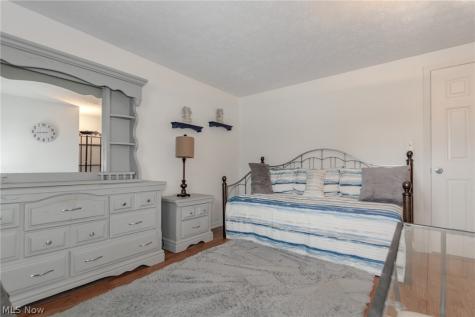 397 Connie Court Eastlake OH 44095