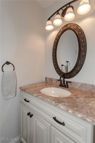 397 Connie Court Eastlake OH 44095