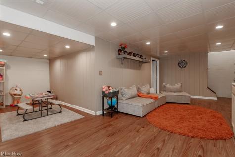 397 Connie Court Eastlake OH 44095