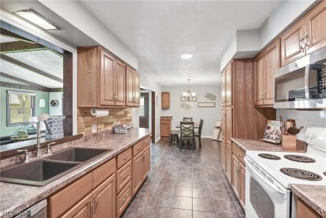183 Sunrise Drive Amherst OH 44001