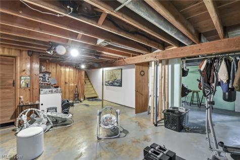 183 Sunrise Drive Amherst OH 44001