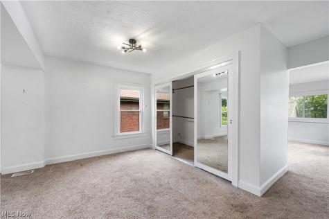 371 Merriman Road Akron OH 44303