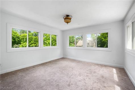 371 Merriman Road Akron OH 44303