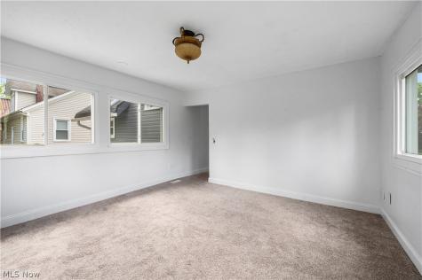 371 Merriman Road Akron OH 44303