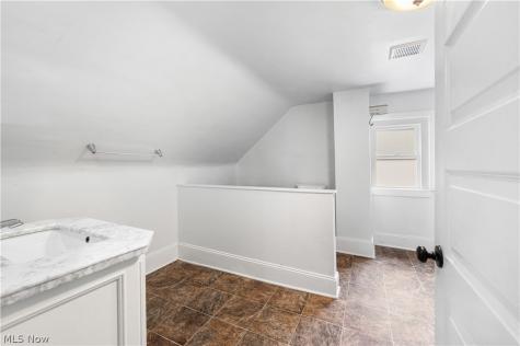 371 Merriman Road Akron OH 44303