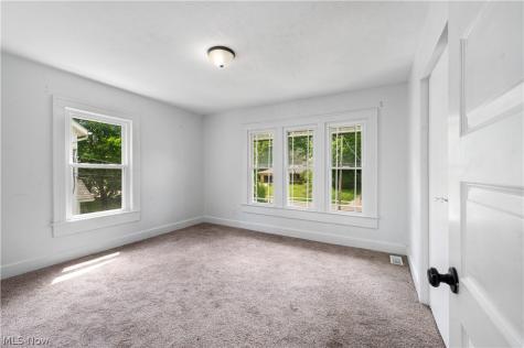 371 Merriman Road Akron OH 44303