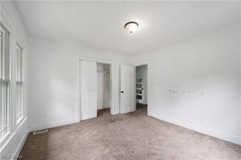 371 Merriman Road Akron OH 44303