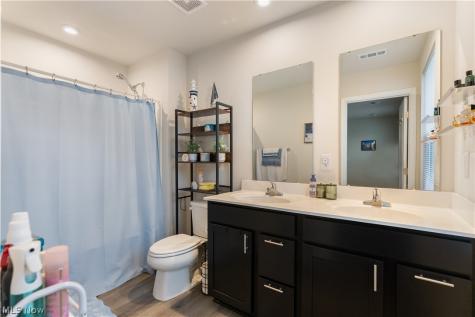 1427 Wood Fern Drive Akron OH 44312