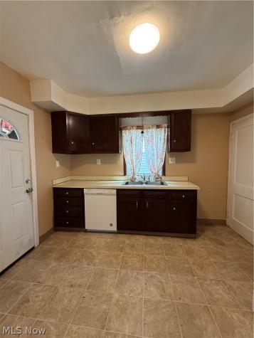 461 E 147th Street Cleveland OH 44110