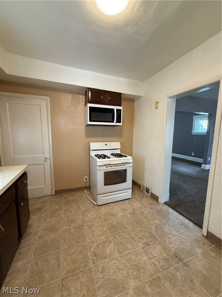 461 E 147th Street Cleveland OH 44110