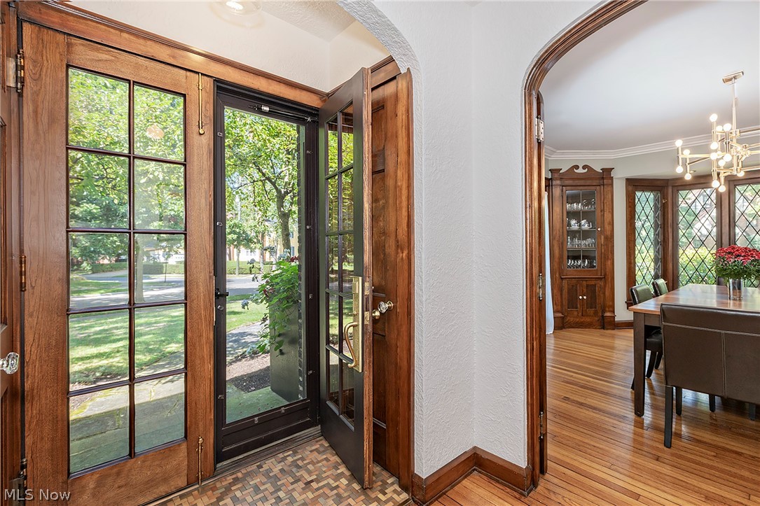 1351 Oakridge Drive Cleveland Heights OH 44121
