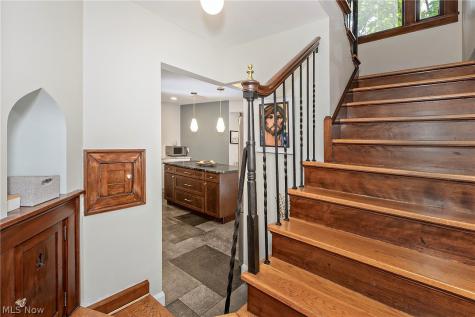 1351 Oakridge Drive Cleveland Heights OH 44121