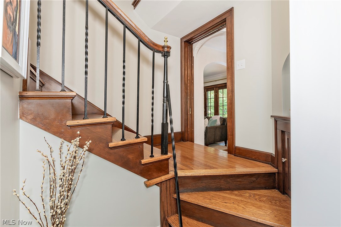 1351 Oakridge Drive Cleveland Heights OH 44121