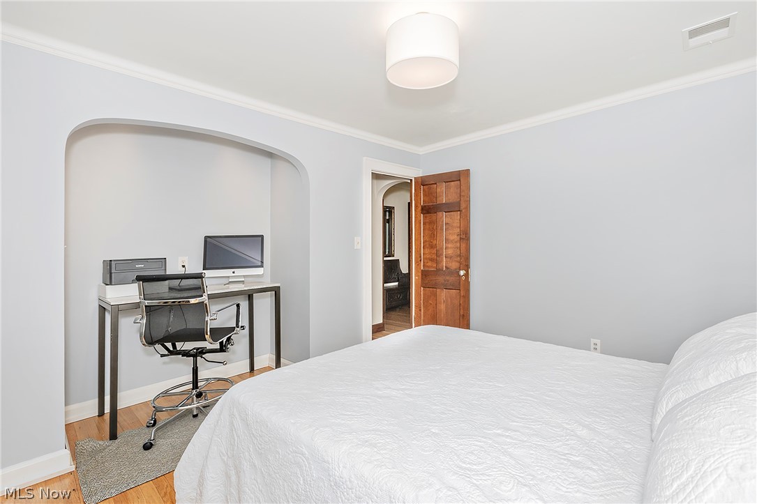1351 Oakridge Drive Cleveland Heights OH 44121