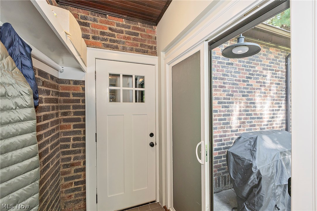 1351 Oakridge Drive Cleveland Heights OH 44121