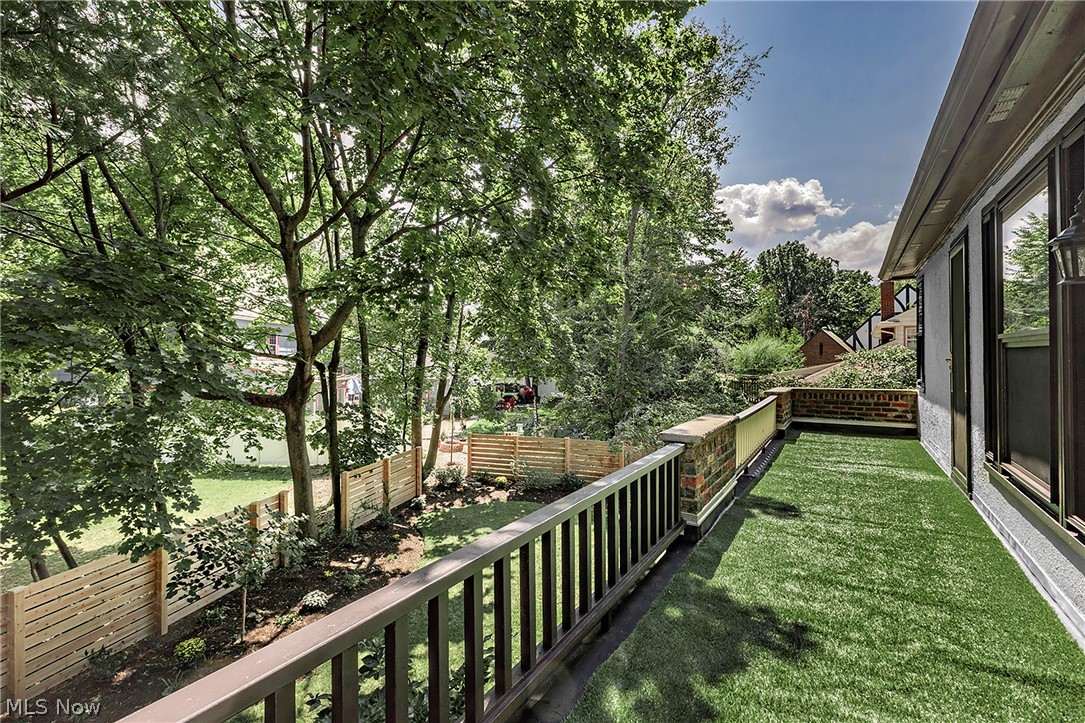 1351 Oakridge Drive Cleveland Heights OH 44121