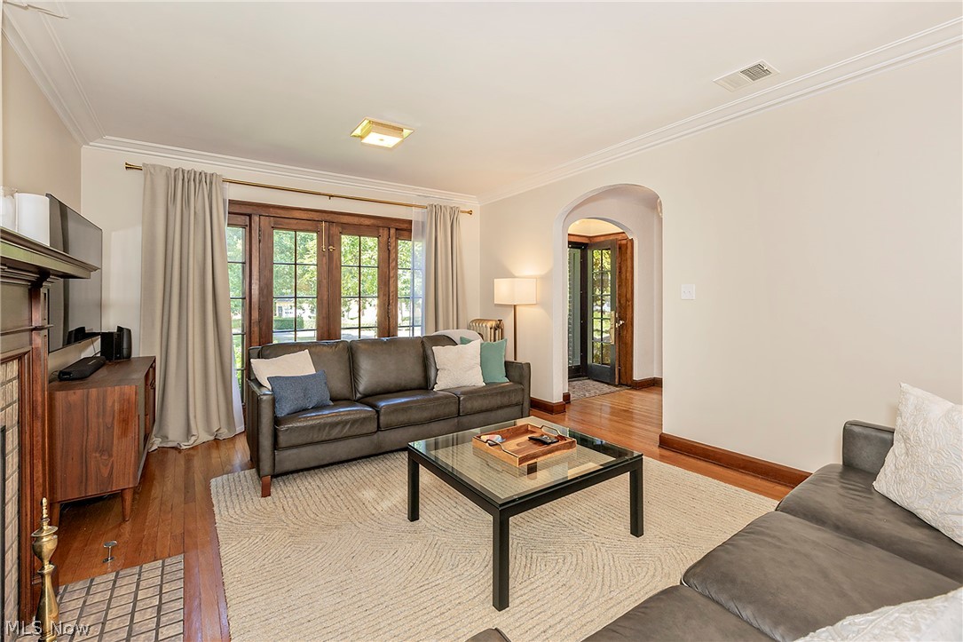 1351 Oakridge Drive Cleveland Heights OH 44121