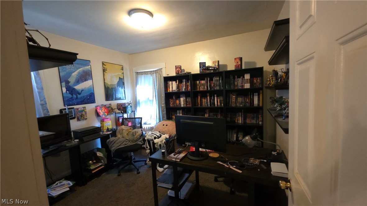 2021 Felicia Avenue Youngstown OH 44504
